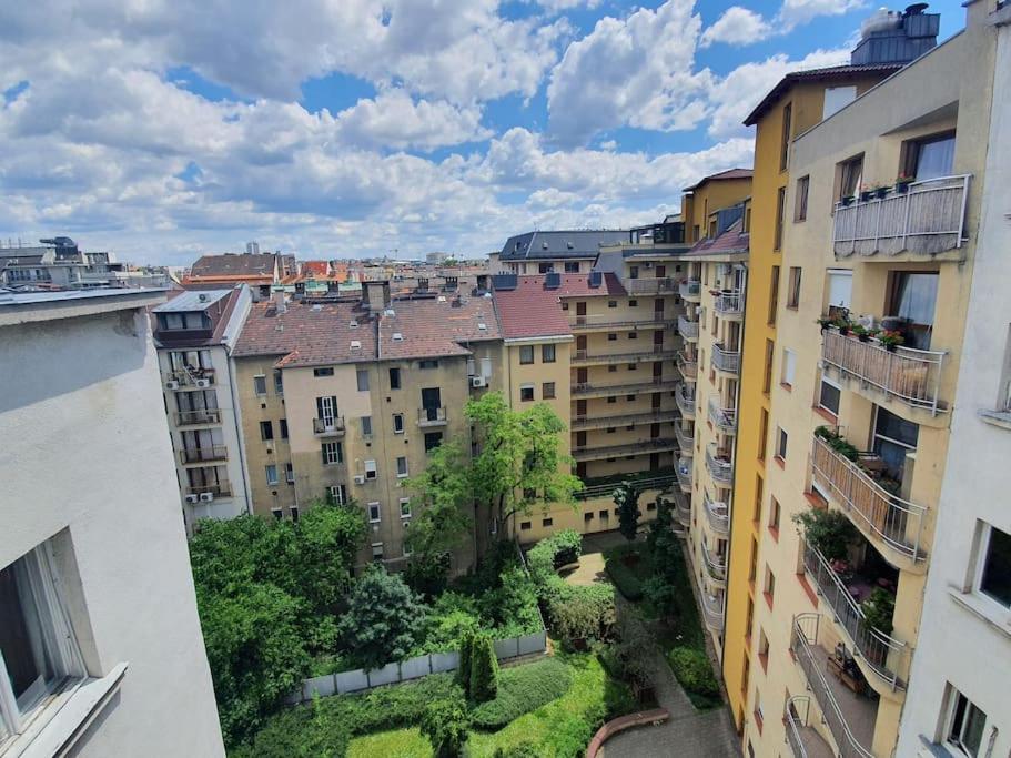 Master Apartment With Air Condition And Separated Rooftop Terrace Budapest Exterior photo